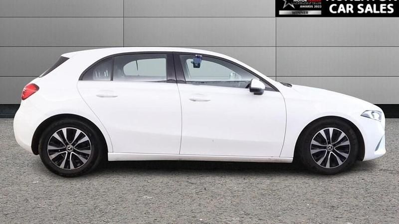 Used Mercedes A180 SE 136 HP (100 kW) 2022 White Hatchback