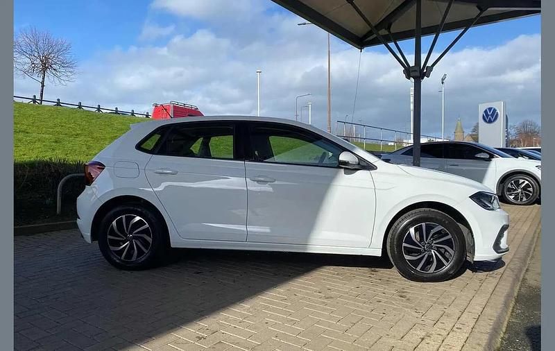 Used VW Polo Life 80 HP (58 kW) 2023 White Hatchback