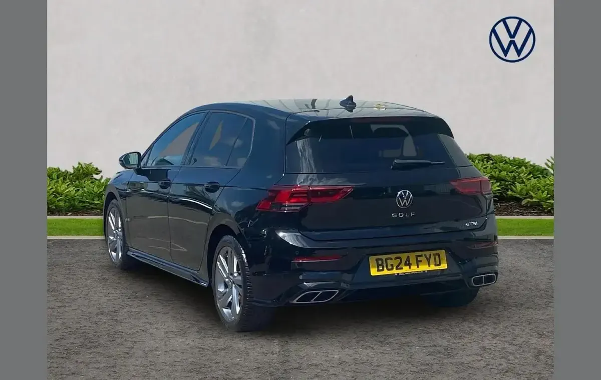 Used VW Golf VIII R-line 147 HP (108 kW) 2024 Black Hatchback