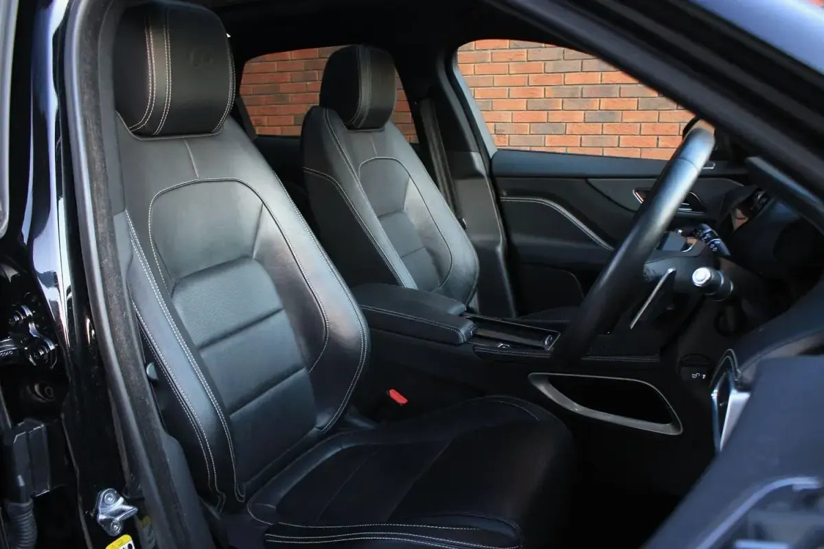 Usado Jaguar F-Pace Supercharged 380 HP (279 kW) 2017 Preto SUV
