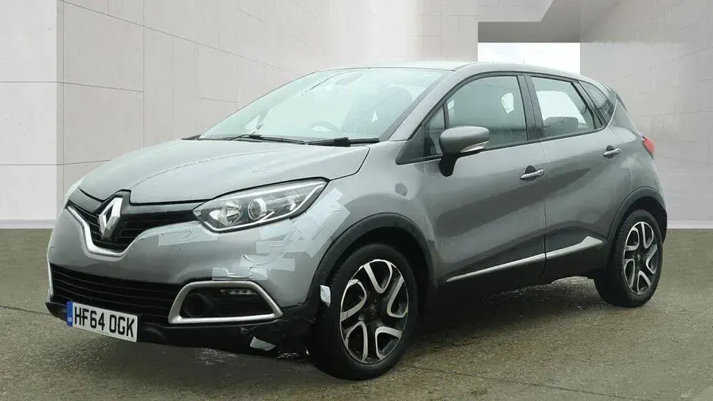 Usado Renault Captur Dynamique 90 CV (66 kW) 2014 Gris SUV