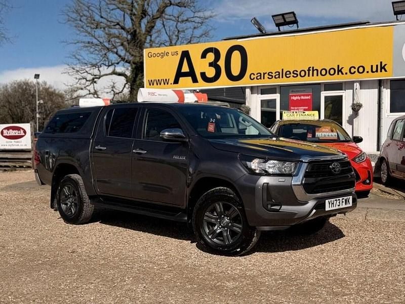 Used Toyota HiLux 150 HP (110 kW) 2023 Grey Pickup