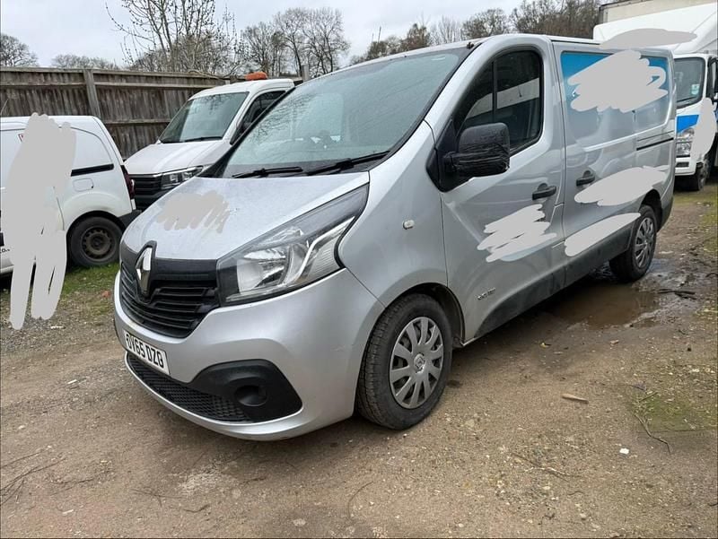 Used Renault Trafic Business 2015 Silver MPV
