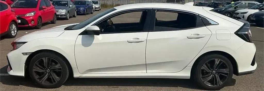 Used Honda Civic SR 2017 White Hatchback