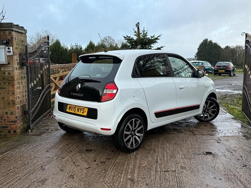 Used Renault Twingo Dynamique 70 HP (51 kW) 2015 White Hatchback