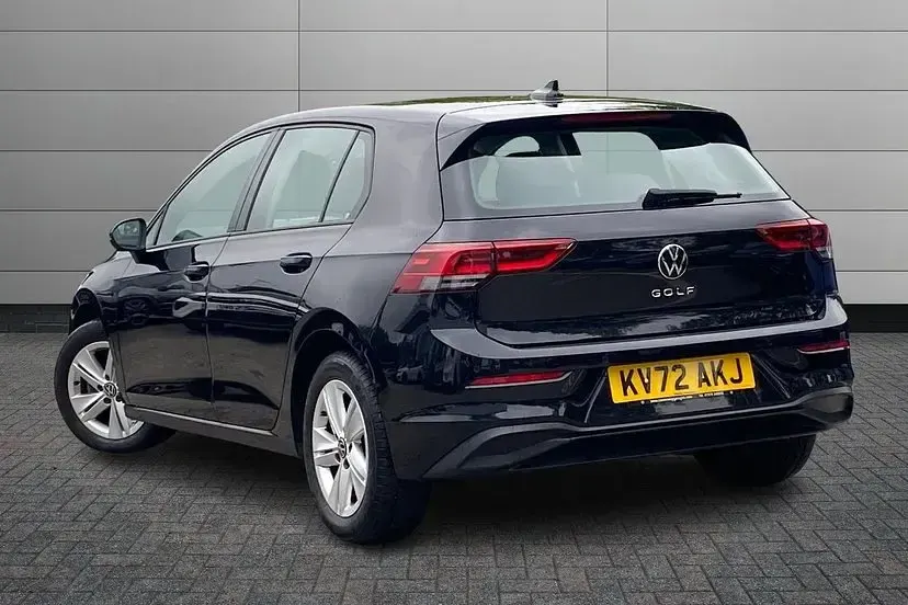 Used VW Golf VIII Life 150 HP (110 kW) 2022 Black Hatchback