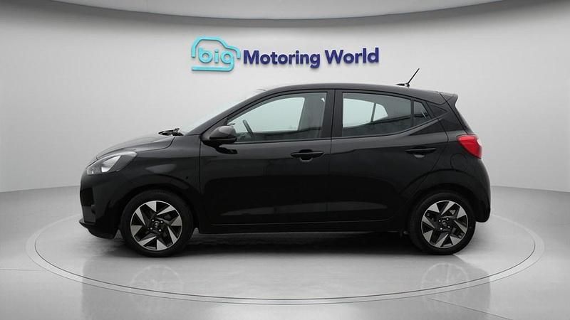 Used Hyundai i10 Advanced 67 HP (49 kW) 2023 Black Hatchback