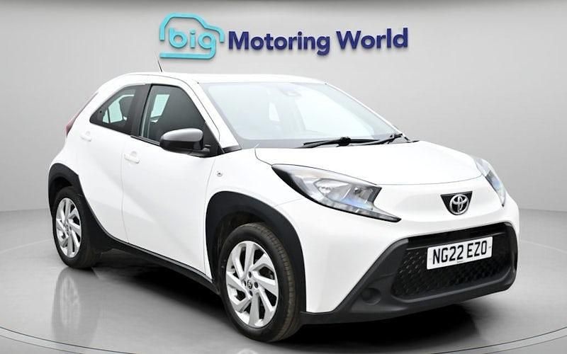 Used Toyota Aygo X PURE 72 HP (52 kW) 2025 SUV