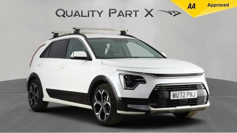 Used Kia Niro 2023 White SUV