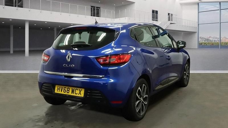 Used Renault Clio IV Play 2018 Blue Hatchback