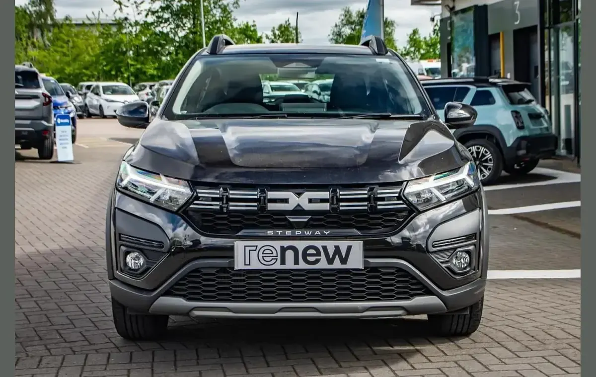 Used Dacia Sandero Expression 90 HP (66 kW) 2024 Black SUV