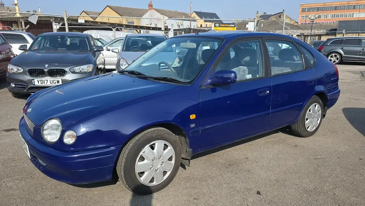 Used Toyota Corolla 1997 Blue Hatchback