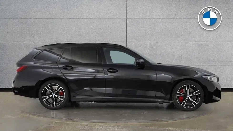 Used BMW 330 M Sport 288 HP (211 kW) 2025 Black Estate