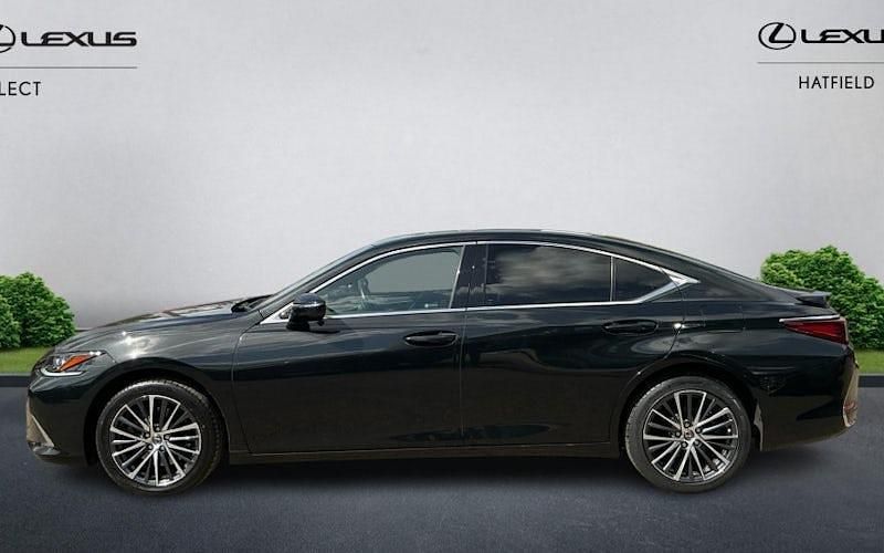 Used Lexus ES300H 218 HP (160 kW) 2021 Sedan