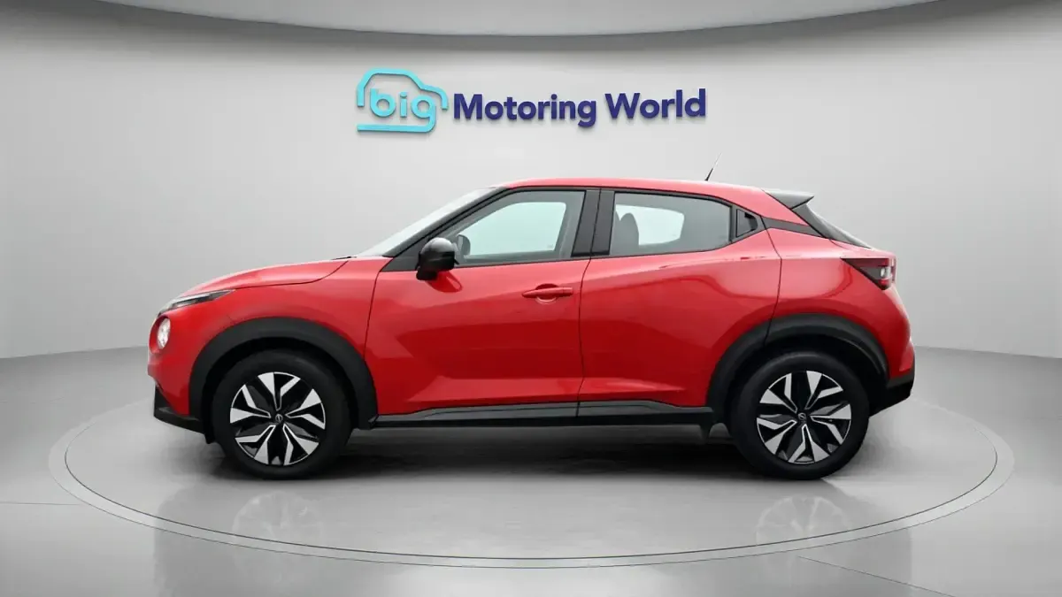 Used Nissan Juke Acenta 114 HP (83 kW) 2022 Red SUV