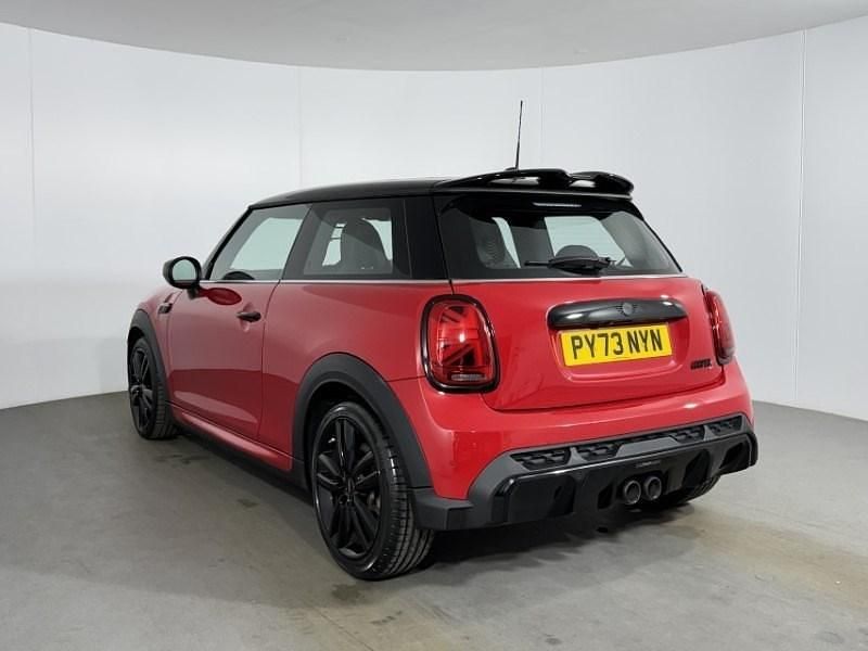 Używany Mini Cooper S Hatch 176 KM (129 kW) 2024 Czerwony Hatchback