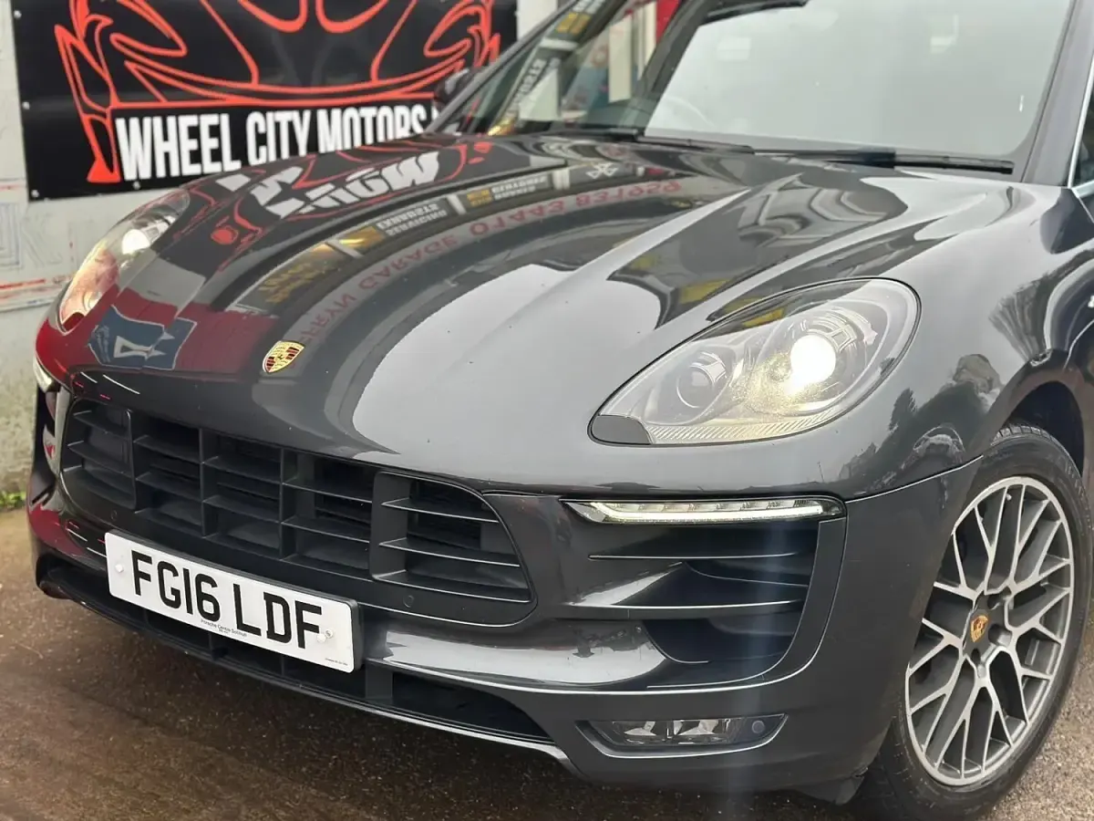 Used Porsche Macan 258 HP (189 kW) 2016 Grey SUV