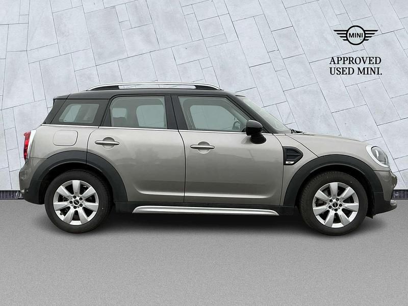 Used Mini Cooper Countryman 134 HP (98 kW) 2017 Silver SUV