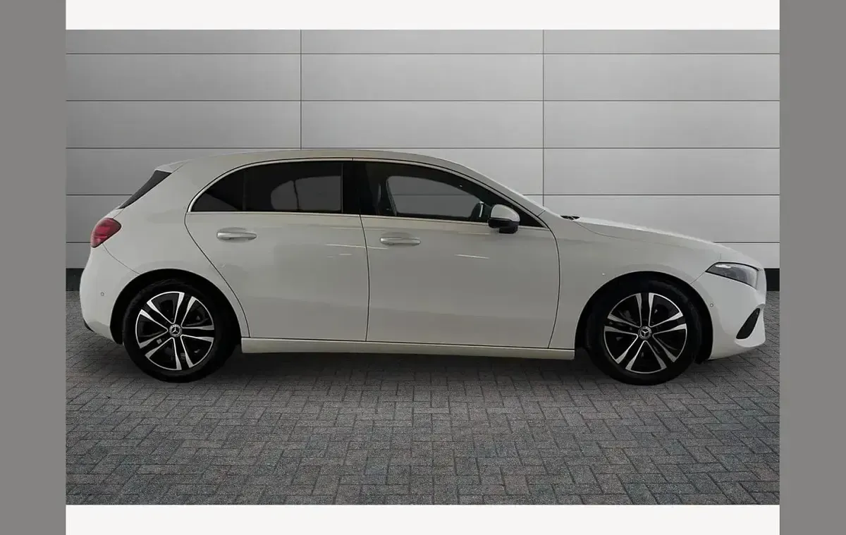 Used Mercedes A180 Executive 148 HP (108 kW) 2023 White Hatchback