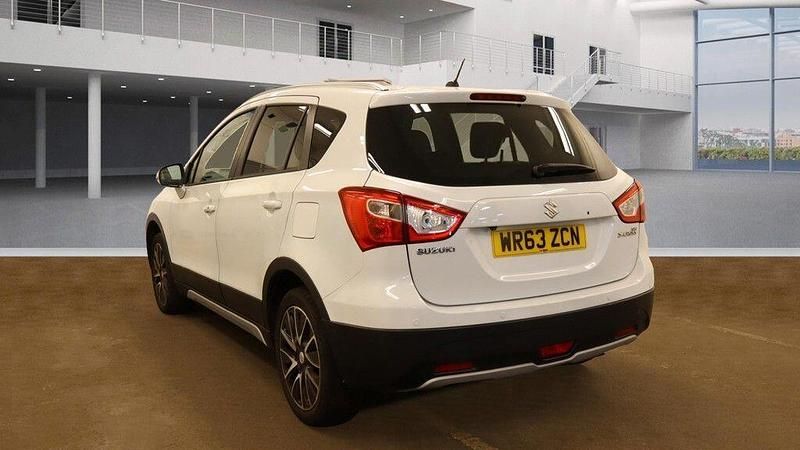 Used Suzuki SX4 S-Cross SZ5 120 HP (88 kW) 2014 White SUV