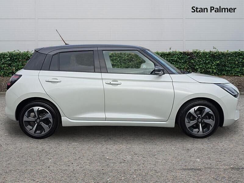 Used Suzuki Swift 82 HP (60 kW) 2024 White Hatchback