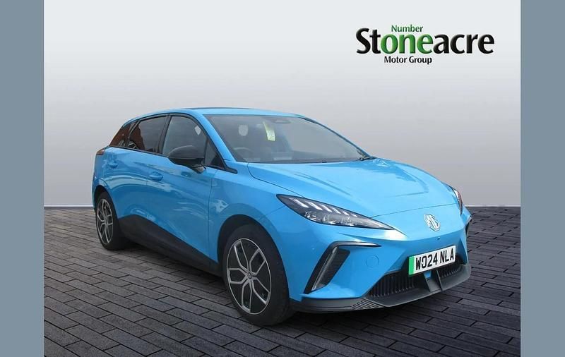 Blue Used 2024 MG MG4 EV Trophy Hatchback | £18,990 (Fair price) - Image 1/4