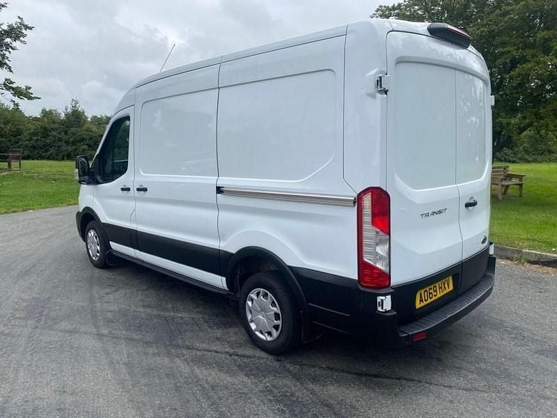 Usado Ford Transit Trend 130 HP (95 kW) 2019 Branco Van