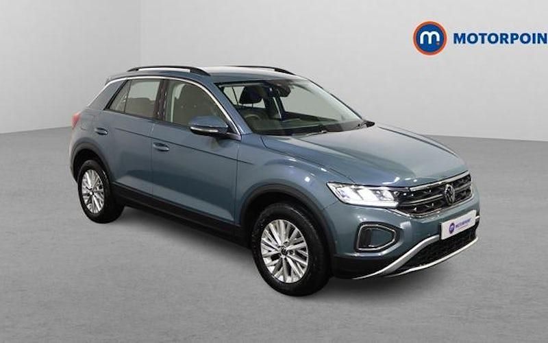Used 2024 VW T-Roc Life SUV | £19,749 (Fair price) - Image 1/4