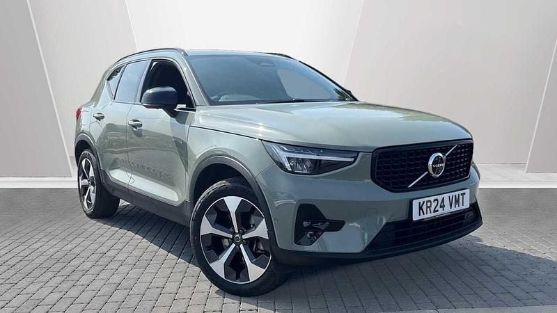 Green Used 2024 Volvo XC40 Plus SUV | £32,024 (Fair price) - Image 1/4