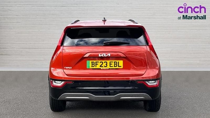 Used Kia e-Niro 150 kW (204 HP) 2023 Orange SUV