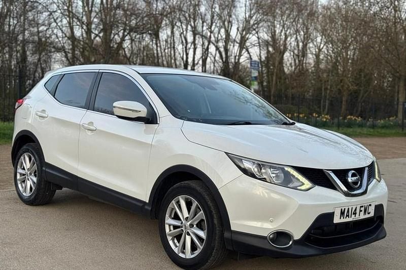 Used Nissan Qashqai Acenta 115 HP (84 kW) 2014 White SUV