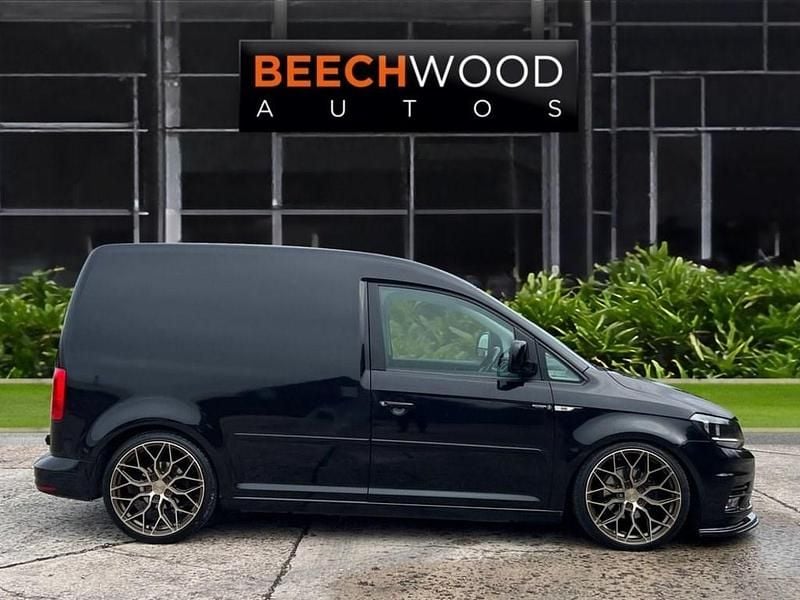 Used VW Caddy Highline 122 HP (89 kW) 2018 Black MPV