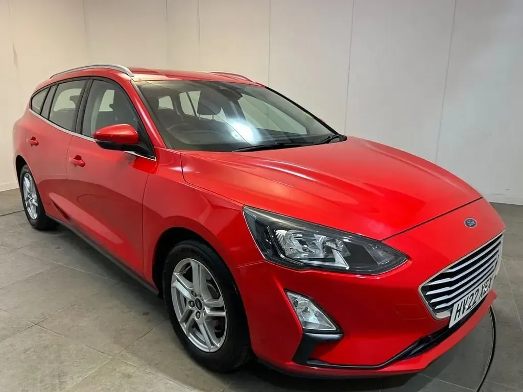 Używany Ford Focus Zetec 125 KM (91 kW) 2022 Czerwony Kombi