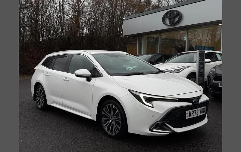 White Used 2024 Toyota Corolla Design Estate | £25,495 (Fair price) - Image 1/4