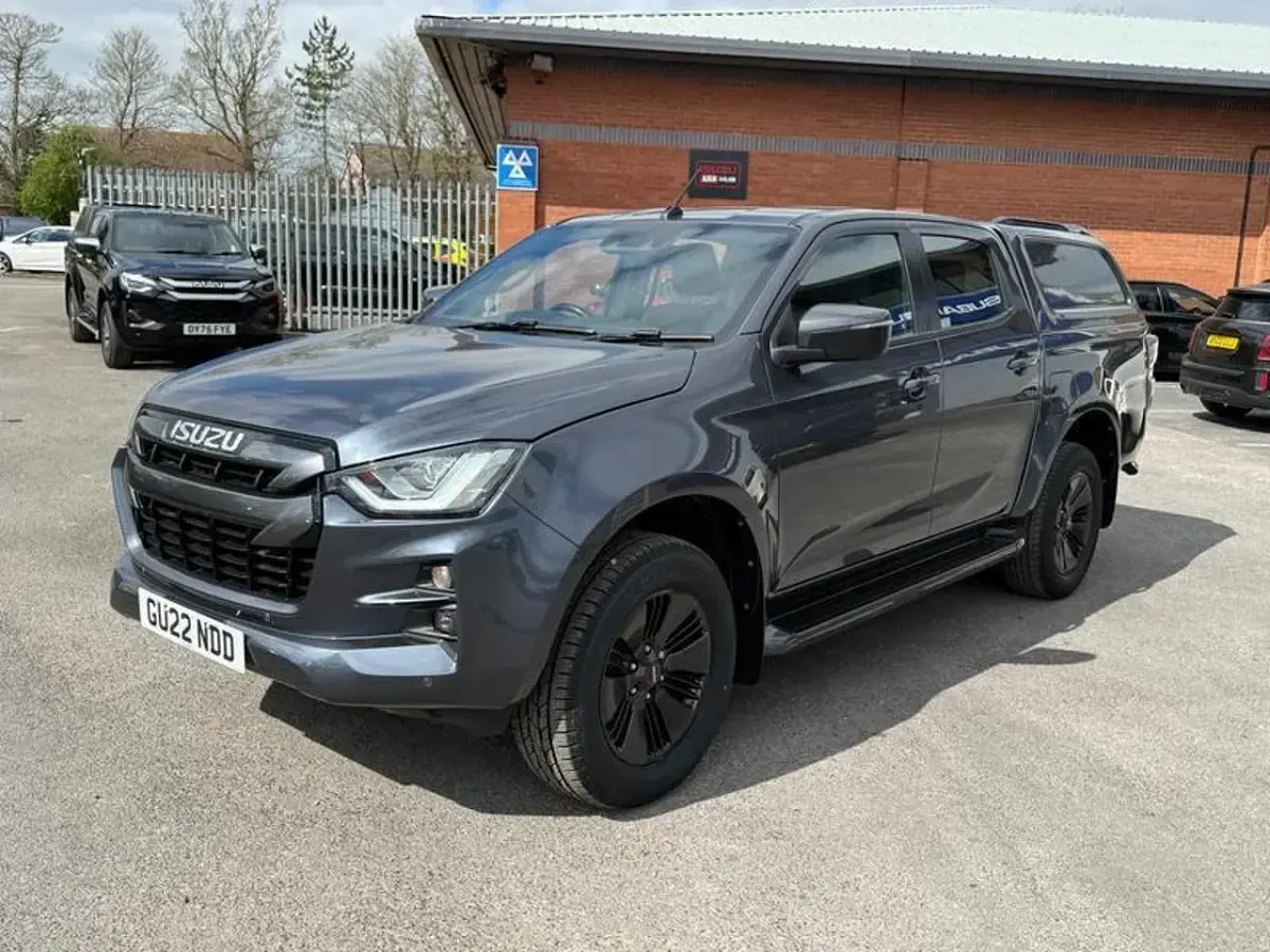 Second-hand Isuzu D-Max 162 CP (119 kW) 2022 Gri Pickup