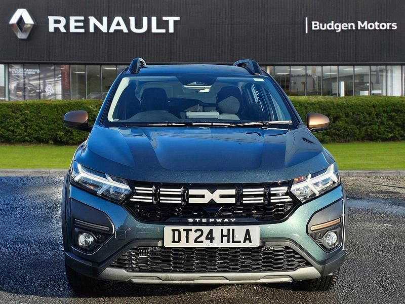 Used Dacia Sandero Extreme 2024 Green Hatchback