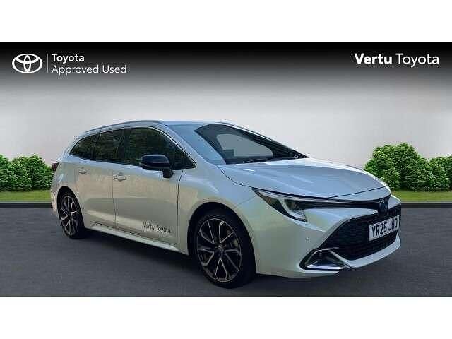 White Used 2025 Toyota Corolla Sport Estate | £28,495 (A bit pricey) - Image 1/4