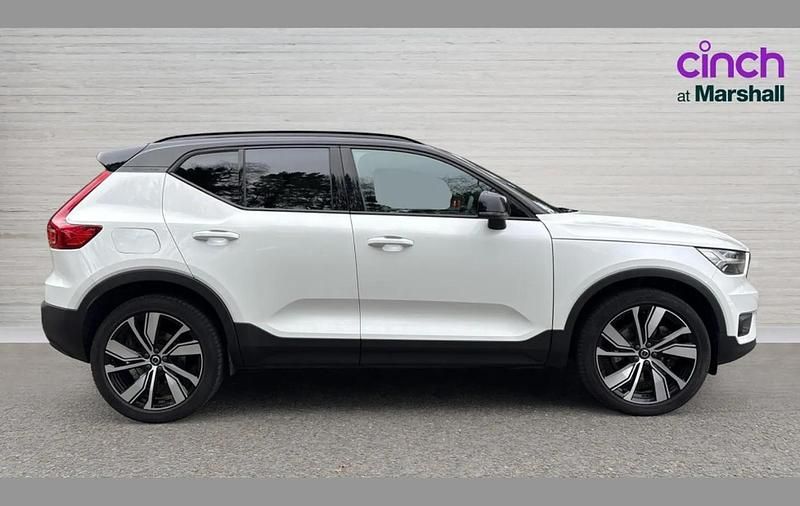 Used Volvo XC40 R-Design Pro 258 HP (189 kW) 2021 White SUV
