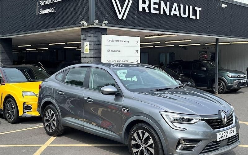 Metallic metallic grey Used 2021 Renault Arkana Iconic SUV | £15,712 (Fair price) - Image 1/3