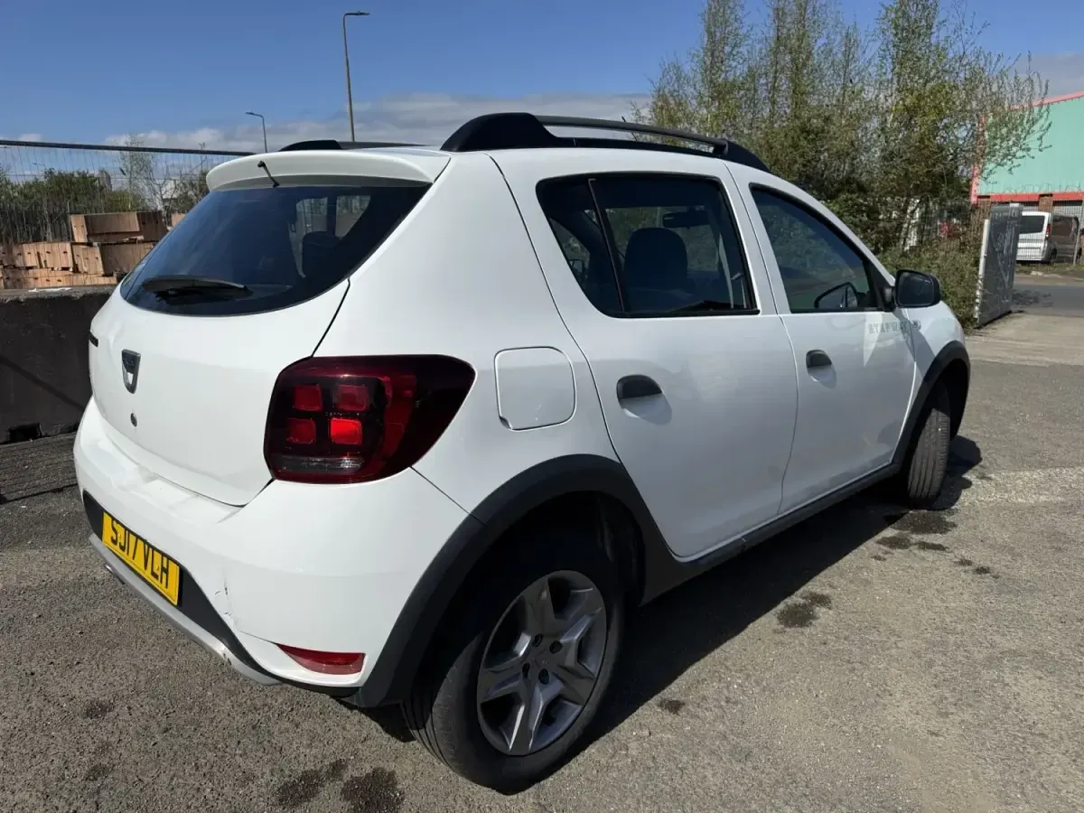 Gebraucht Dacia Sandero Stepway Ambiance 2017 Weiß Kleinwagen