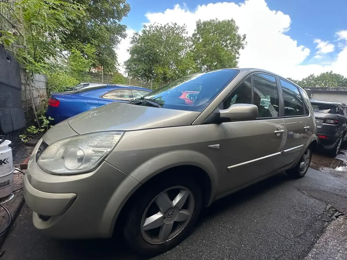 Used Renault Scénic Extreme 2007 Gold MPV