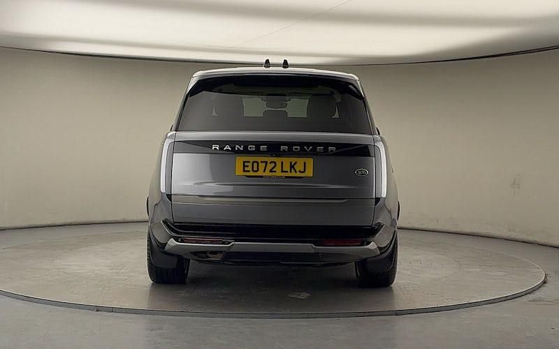 Used Land Rover Range Rover SE 349 HP (256 kW) 2025 SUV