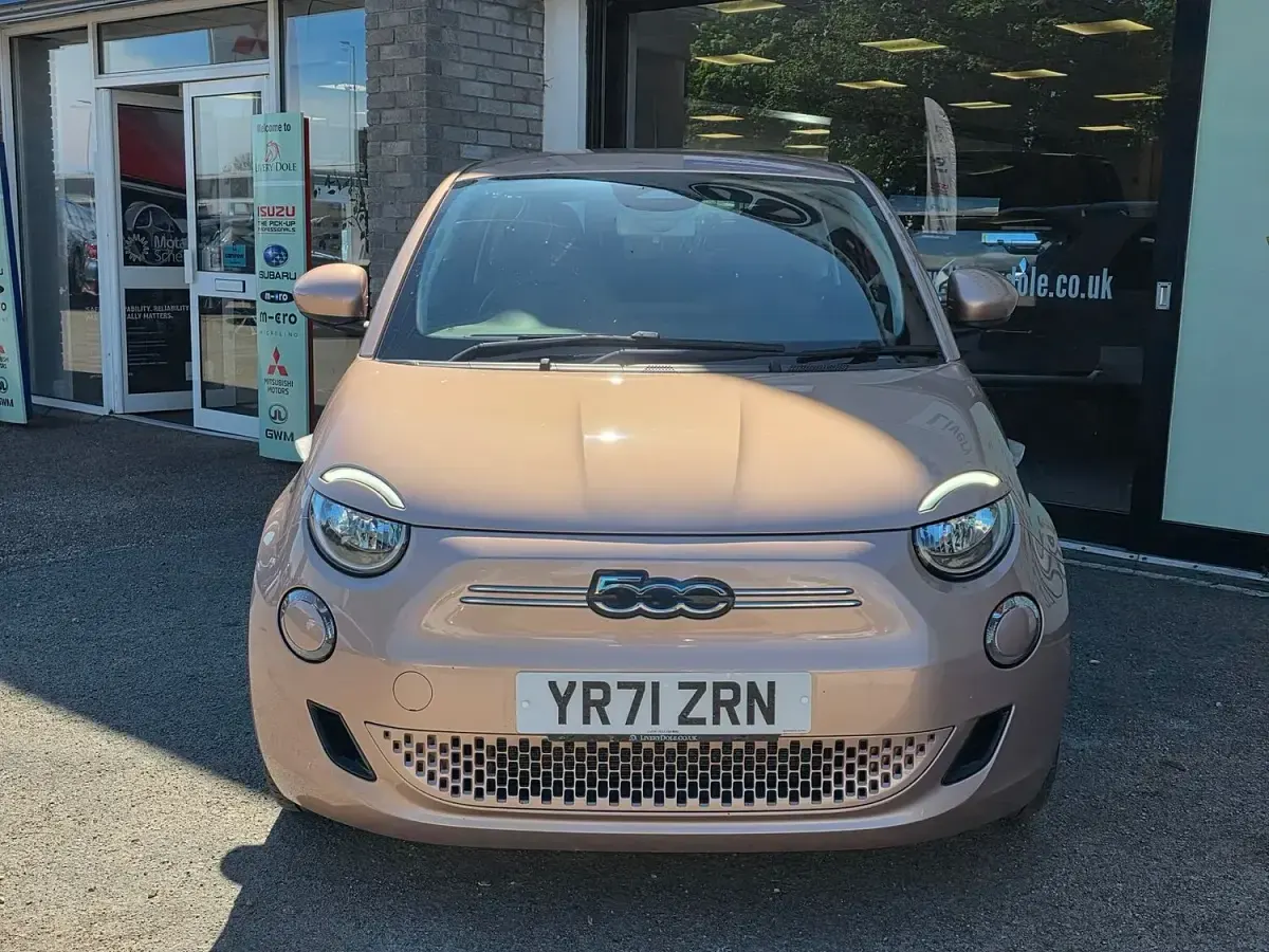 Used Fiat 500e Icon 86 kW (118 HP) 2021 Gold Hatchback
