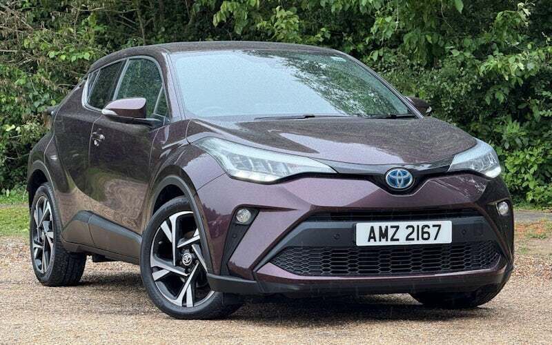 Deep amethyst Used 2022 Toyota C-HR Design SUV | £19,995 (Fair price) - Image 1/4
