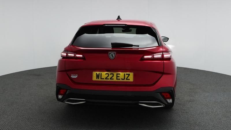 Used Peugeot 308 Allure 130 HP (95 kW) 2022 Red Estate