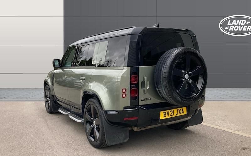 Used Land Rover Defender First Edition 250 HP (183 kW) 2021 SUV
