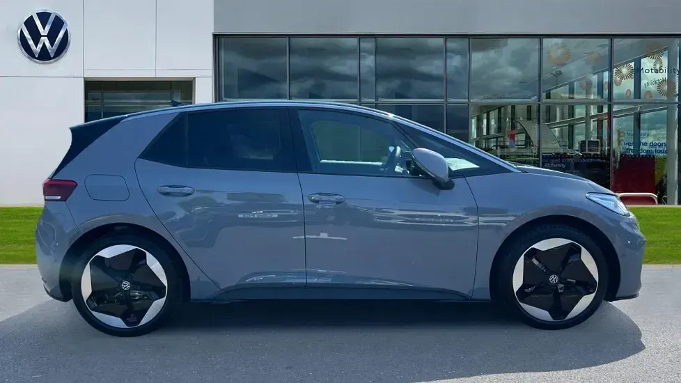 New VW ID.3 Pro 150 kW (204 HP) 2026 Moonstone grey black Hatchback