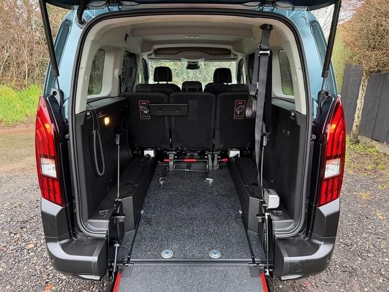 Used Peugeot Rifter 2025 Blue MPV