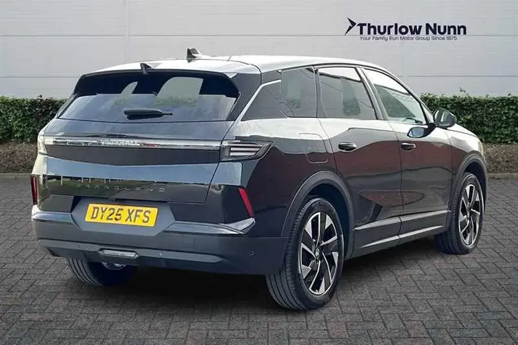 Second-hand Vauxhall Grandland X Ultimate 136 CP (100 kW) 2025 Negru SUV