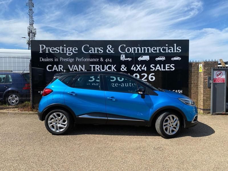 Second-hand Renault Captur Dynamique 90 CP (66 kW) 2015 Albastru SUV